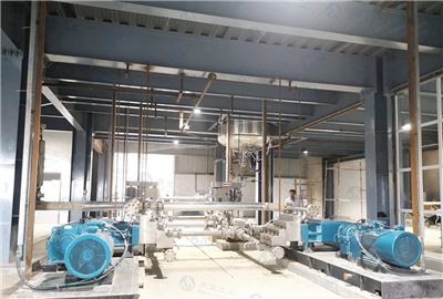 Bisakah kalimat tambahan setelah kalimat utama digunakan untuk memperkenalkan ide baru?